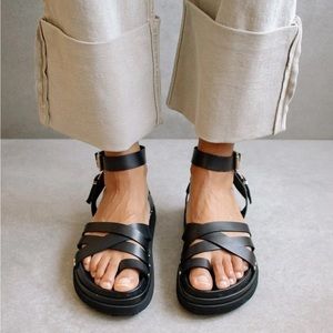 Alohas Buckle Up Women’s Sandal. Brand new